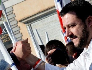 Στα «χαρακώματα» Ιταλία-ΕΕ: Η Κομισιόν έτοιμη να απορρίψει ξανά τον ιταλικό προϋπολογισμό - Ρώμη: «Δεν υποχωρούμε»